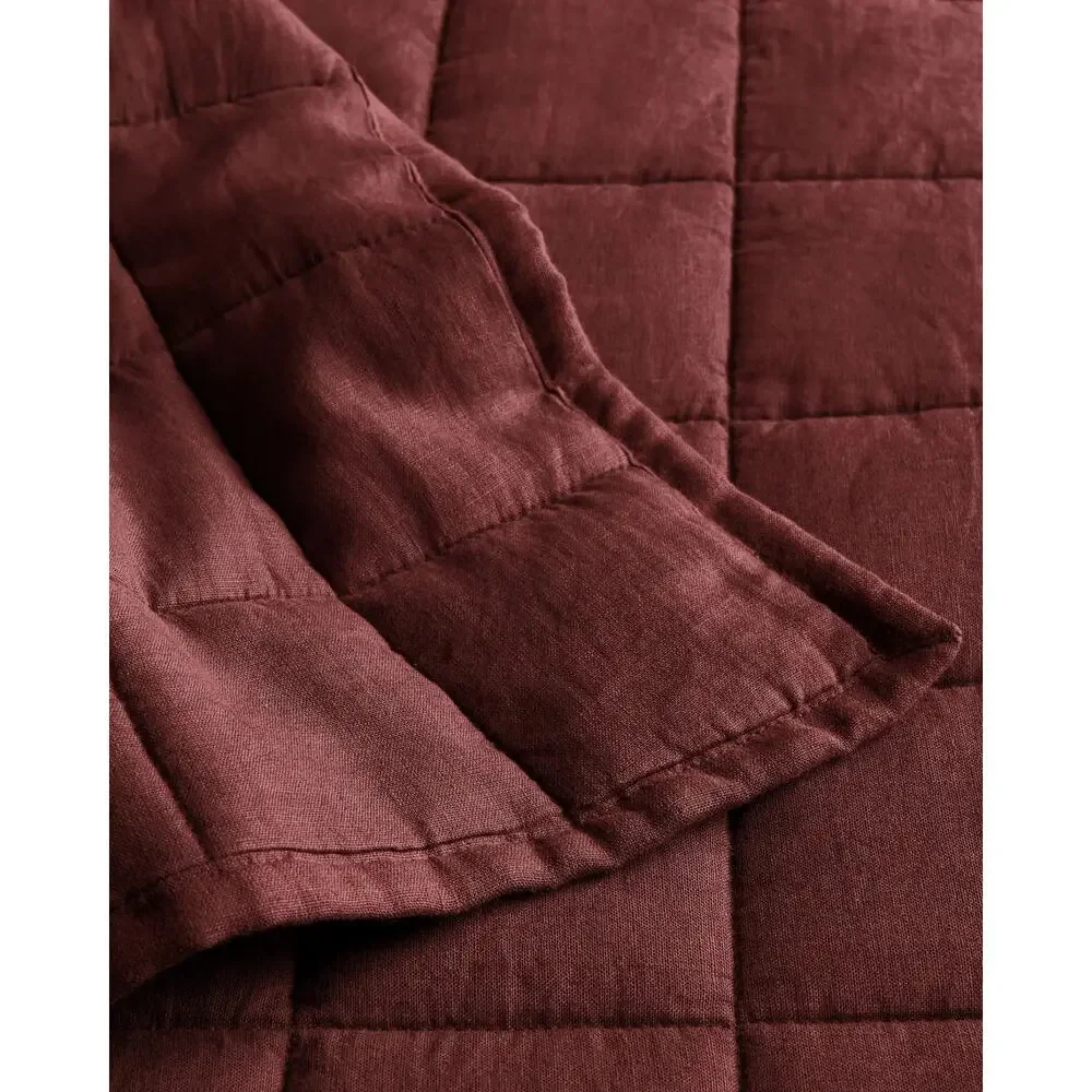 Quince European Linen Box Quilt in Burgundy